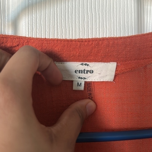 ENTRO Women’s pullover orange floral embroidered blouse size M - Picture 3 of 5